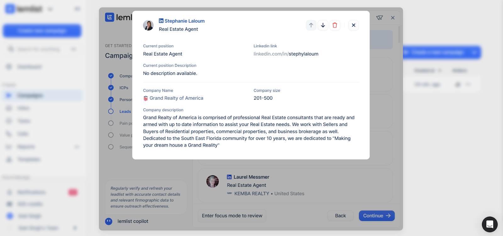 Lemlist lead detail view showing position, LinkedIn link, company size, and description.