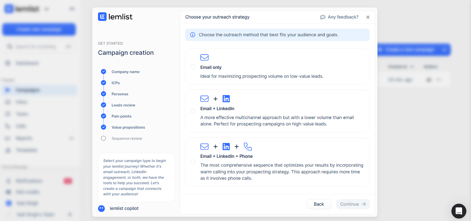Lemlist outreach strategy screen with options for single or multichannel campaigns.